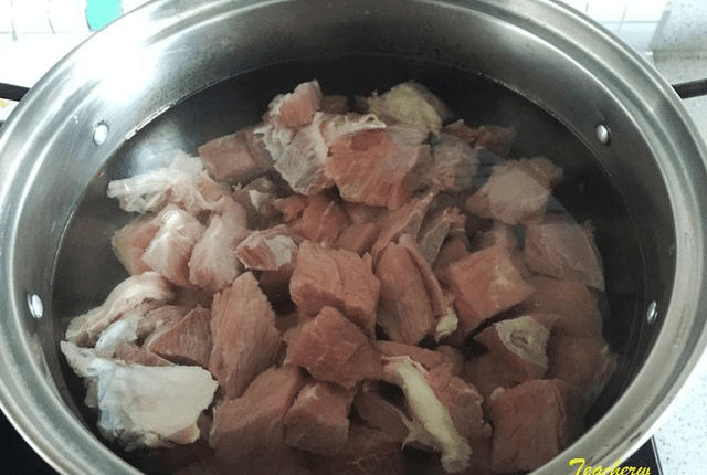 西红柿炖牛腩最实惠 好吃还不算太贵 又下饭又鲜味-IM电竞官网(图7)
西红柿炖牛腩最实惠 好吃还不算太贵 又下饭又鲜味-IM电竞官网(图7)