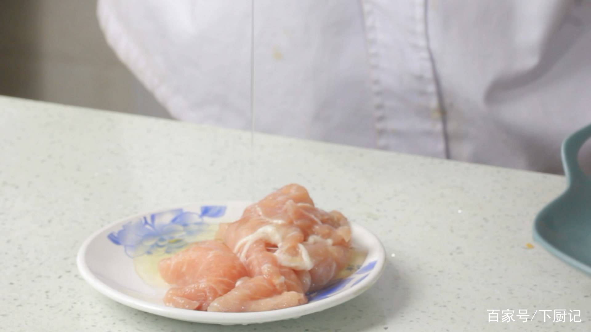 IM电竞平台_
东北硬菜锅包肉 很多多少人做的不正宗 原来是没掌握好这3个关键点(图7)