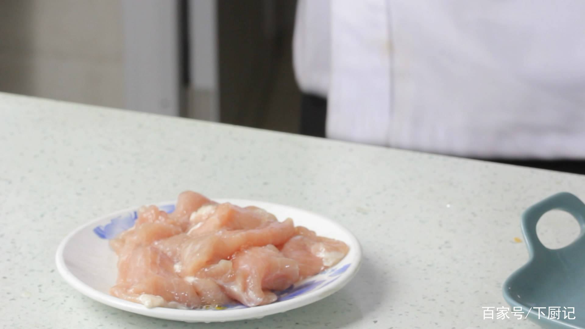 IM电竞平台_
东北硬菜锅包肉 很多多少人做的不正宗 原来是没掌握好这3个关键点(图8)