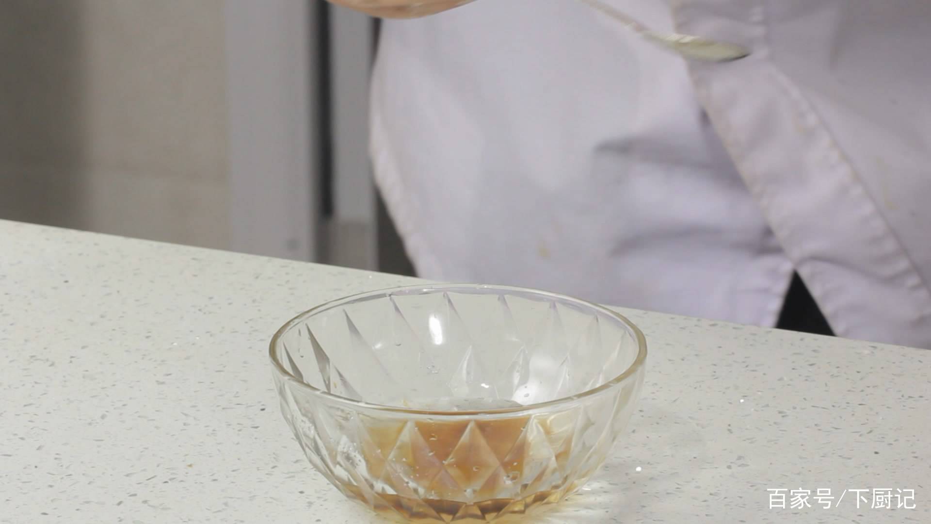 IM电竞平台_
东北硬菜锅包肉 很多多少人做的不正宗 原来是没掌握好这3个关键点(图11)